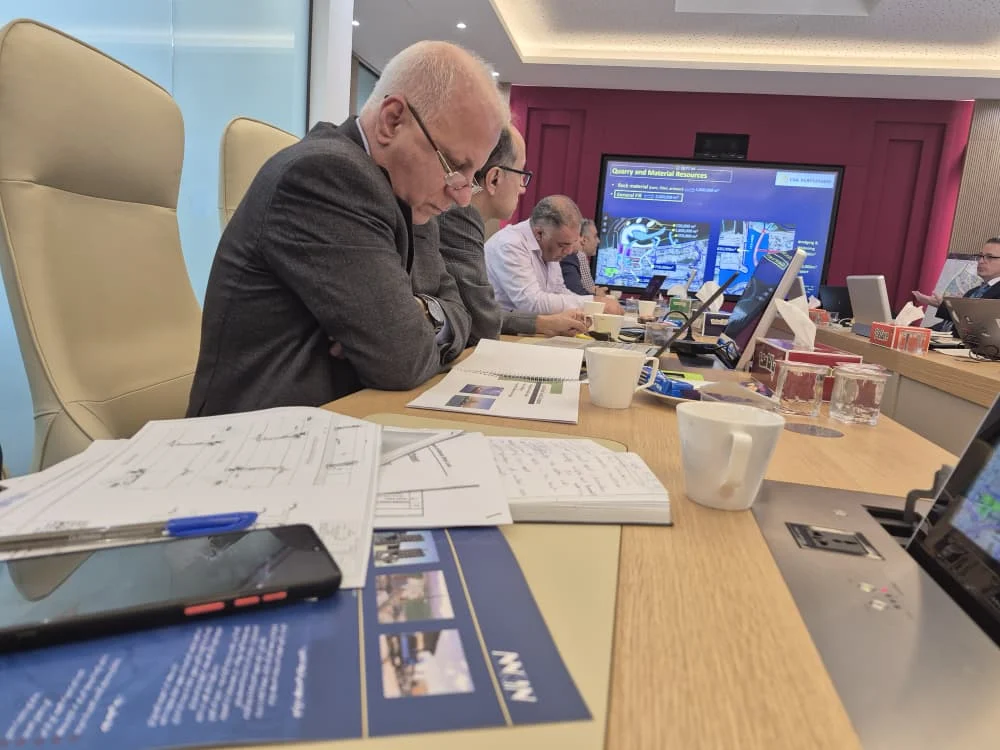 شرکت در جلسه فنی پروژه AKDT ( احداث شبه جزیره و مارینای الخویر)